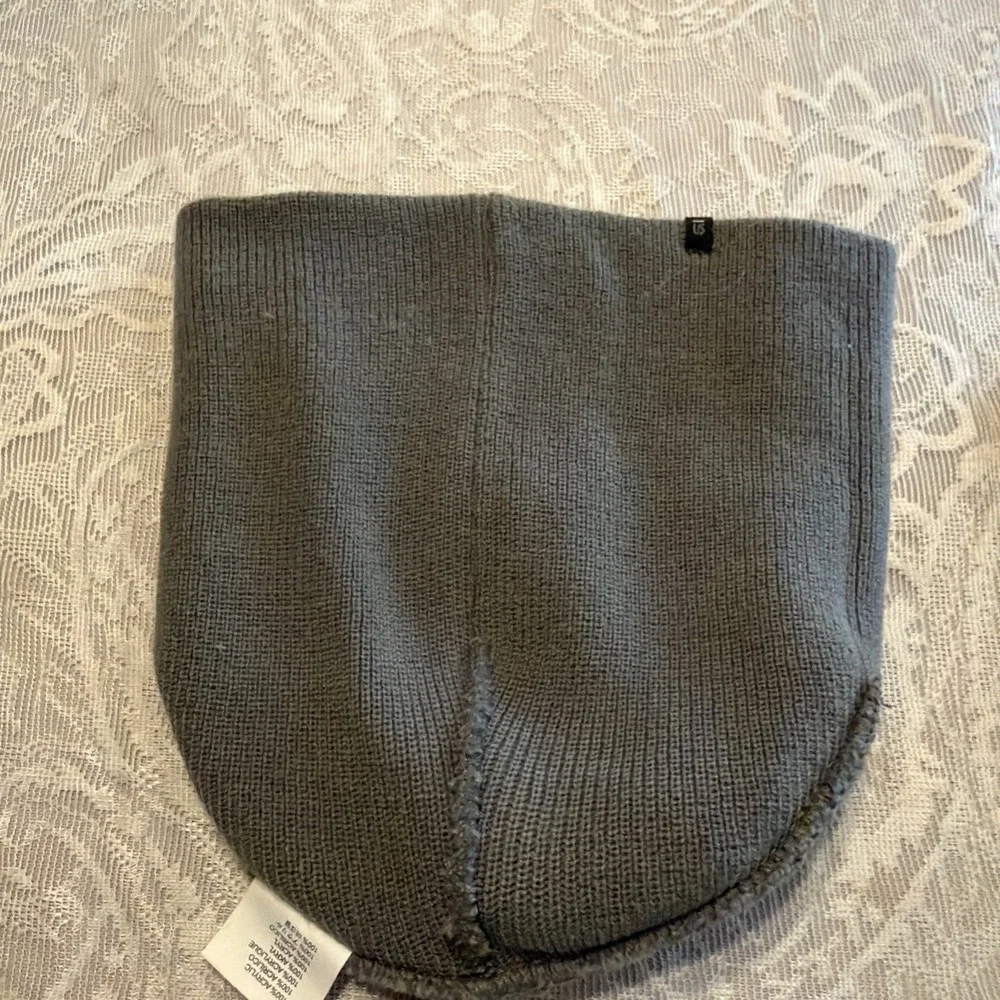 Burton snowboards Gray Burgundy Army Green White cuff slouch Beanie